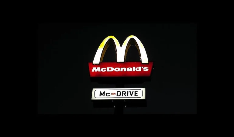 Modelo de marketing corporativo para franquicias.