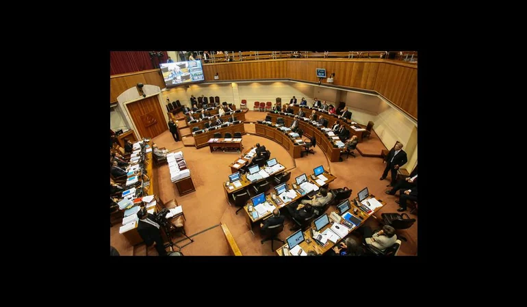Comisión de gobierno del senado aprueba proyecto de intendentes.