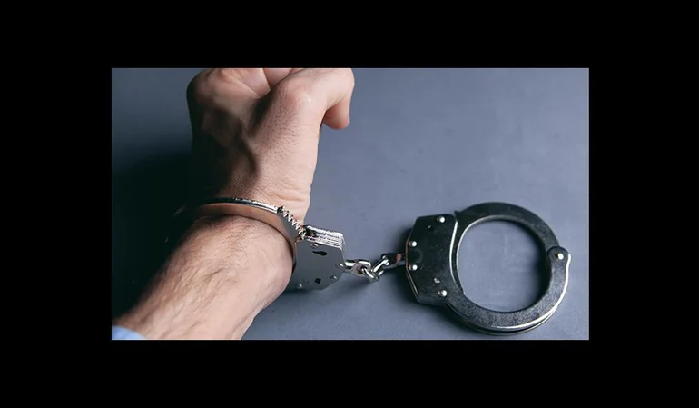 Limpieza y omisión de antecedentes penales