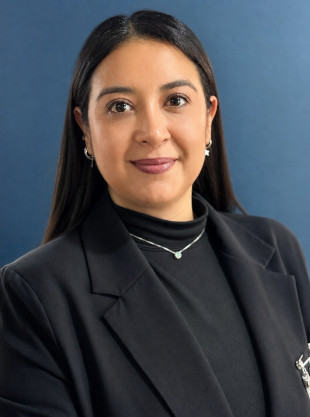 María Fernanda Mena, Abogada